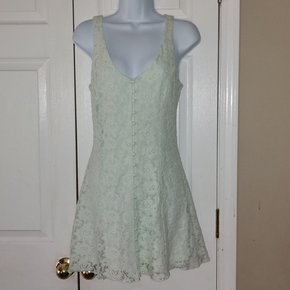 Forever 21 light mint green lace summer party dress Sz S